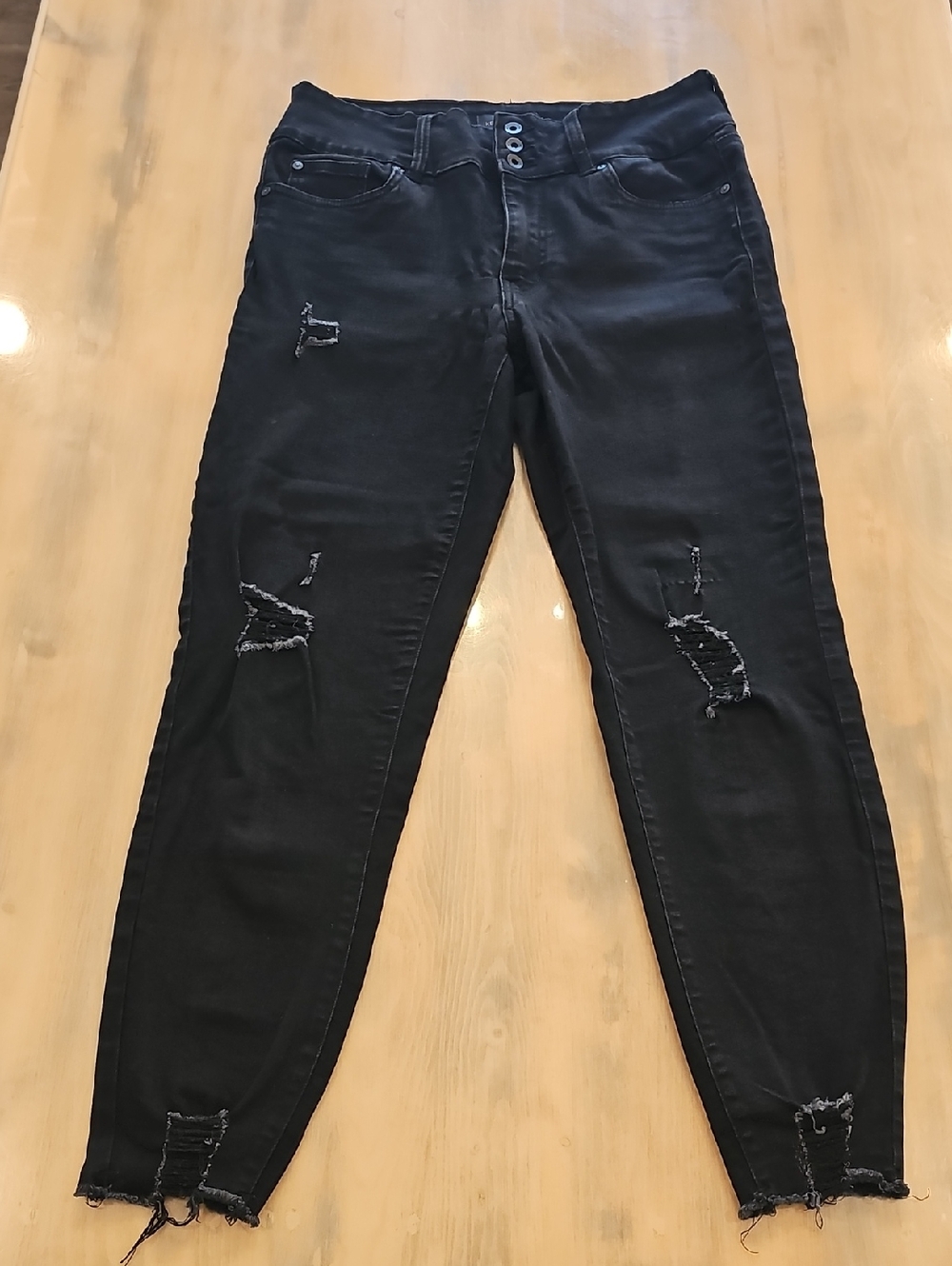 Kendall & Kylie Black Distressed Skinny Jeans 11/30